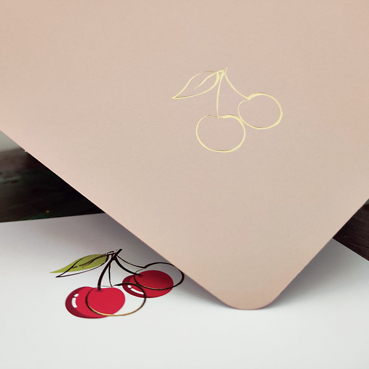 Προσκλητήριο Βάπτισης Cherries με Χρυσοτυπία & Φάκελο