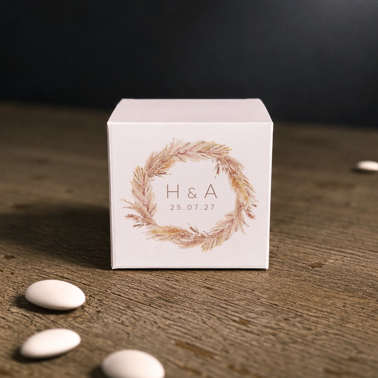 White paper cube favor box with printed sticker – elegant wedding favor box. Theme: Pampas.
